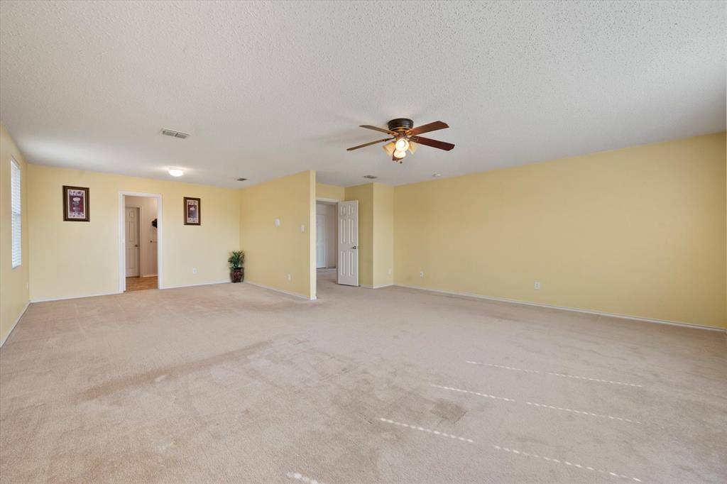 511 Travis Ranch Trail Arlington, TX 76002 - Photo 2 of 40 Gallery Image 2