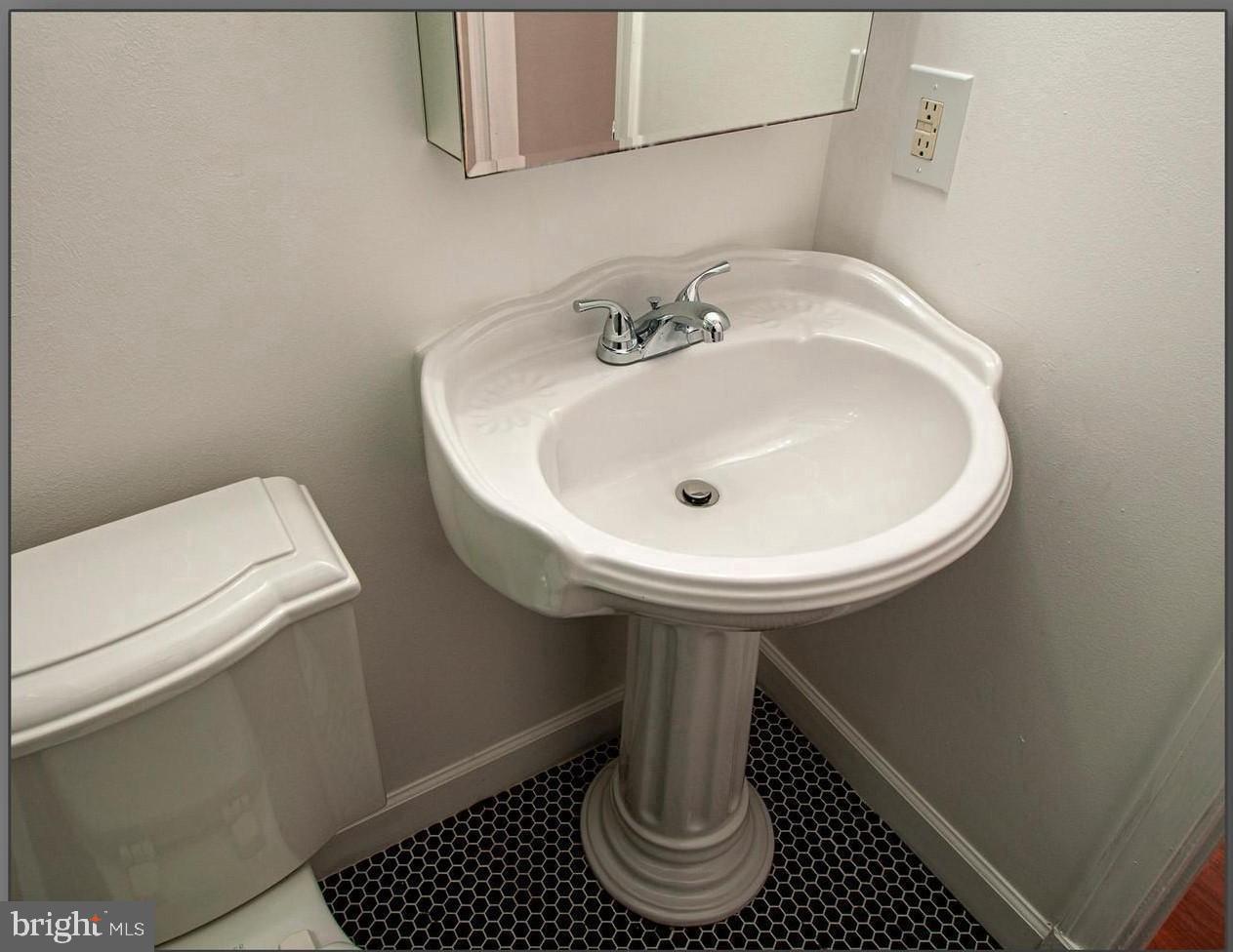 6516 Telegraph Road Alexandria, VA 22310 - Photo 10 of 27 Gallery Image 10