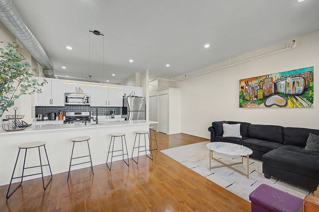 2323 West Pershing Road, Unit 519 Chicago, IL 60609 - Photo 5 of 28 Gallery Image 5