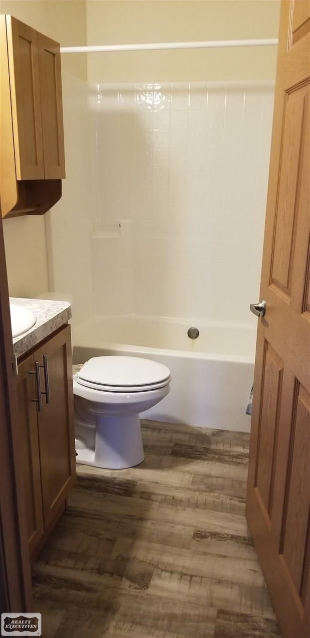1967 Berville Road Allenton, MI 48002 - Photo 21 of 64 Bathroom between 2 bedrooms