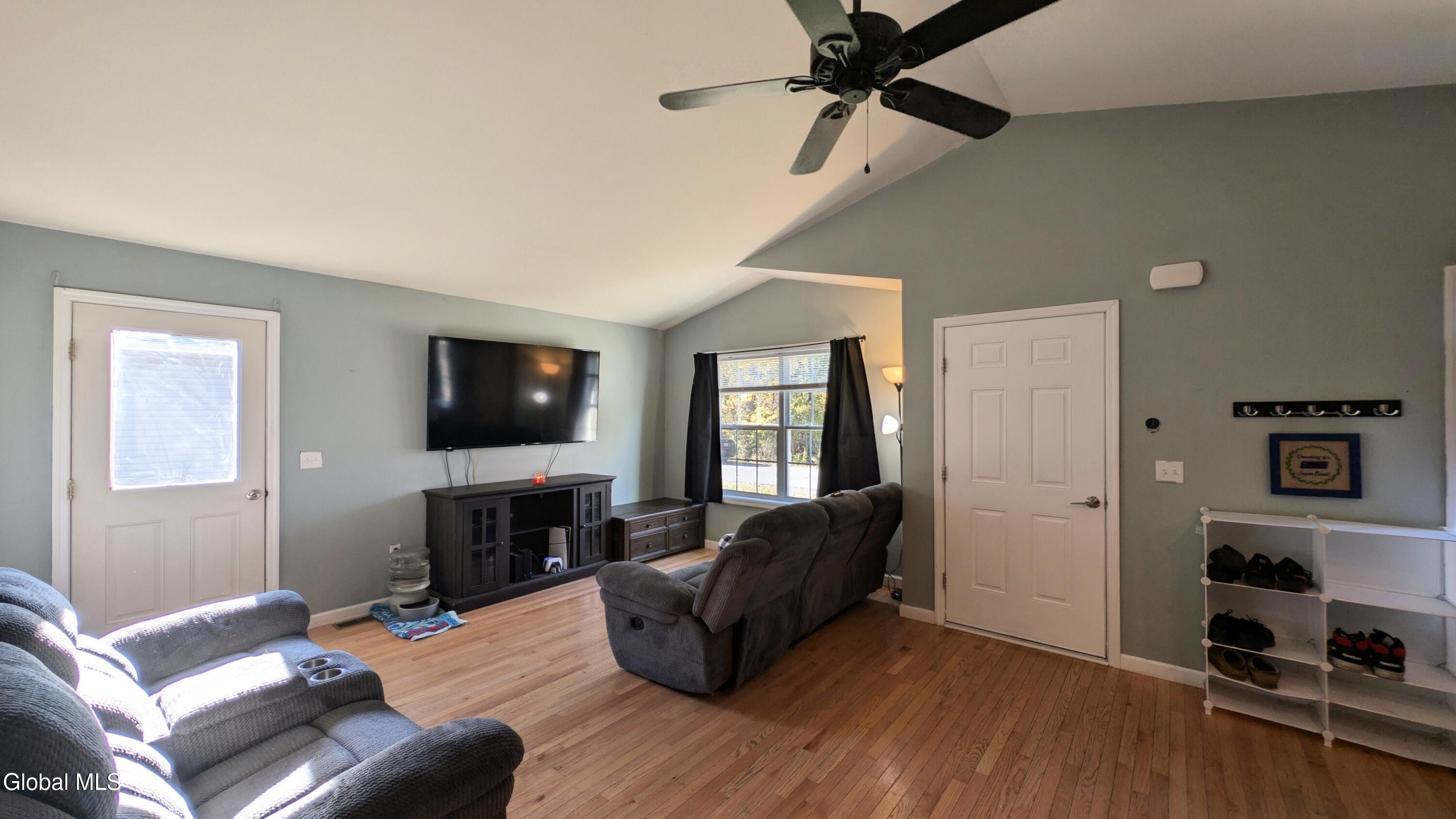 10 Feeder Bend Glens Falls, NY 12801 - Photo 4 of 10 PXL_20251102_190049236