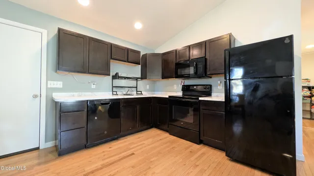 $299,900 | 10 Feeder Bend, Glens Falls, NY 12801