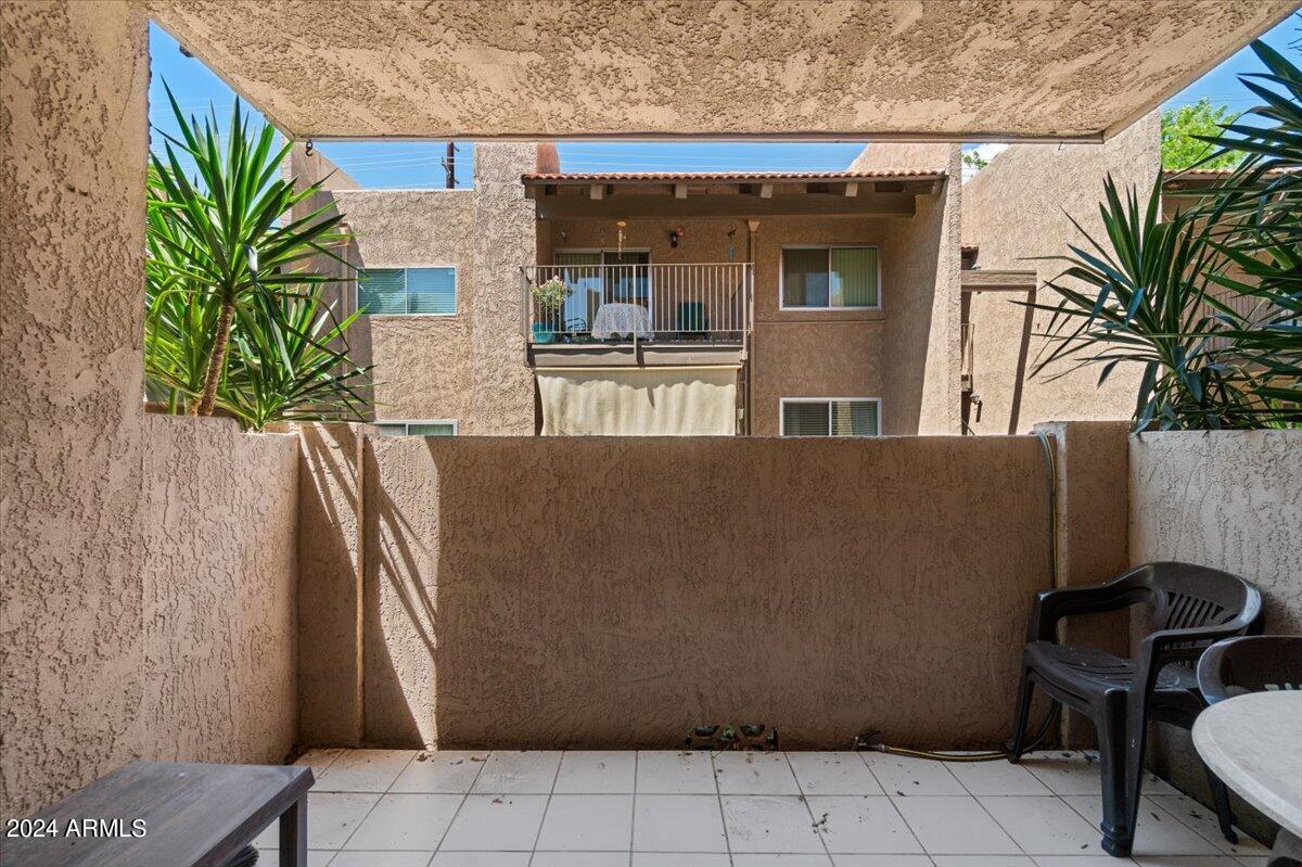 5525 East Thomas Road, Unit D4 Phoenix, AZ 85018 - Photo 20 of 27 22-Back patio
