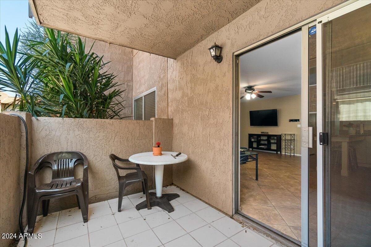 5525 East Thomas Road, Unit D4 Phoenix, AZ 85018 - Photo 21 of 27 23-Back patio