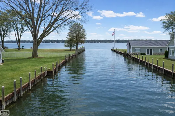 $379,998 | 114 Interlochen Drive, Algonac, MI 48001