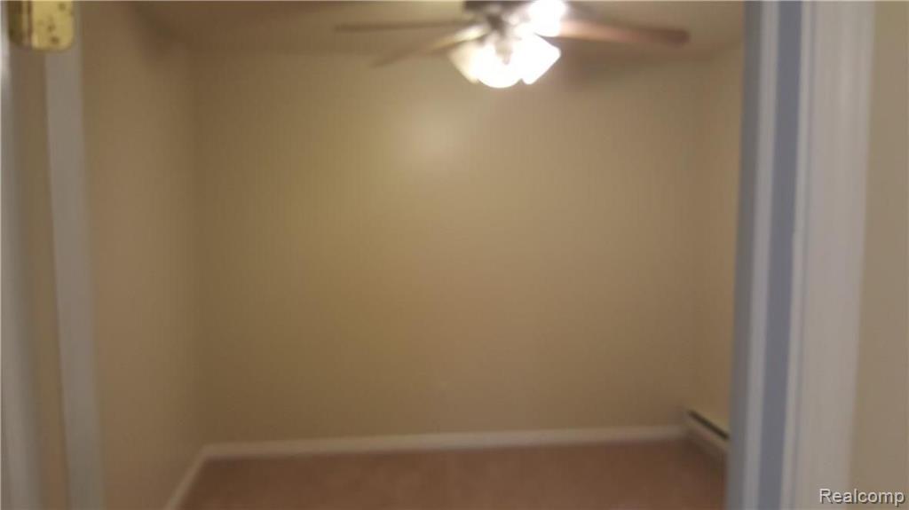 411 West Drahner Road, Unit 4 Oxford, MI 48371 - Photo 6 of 10