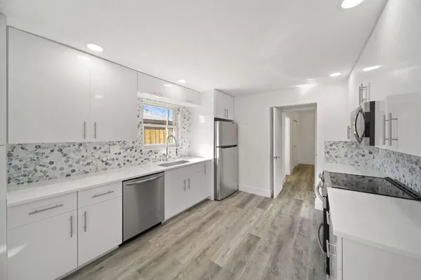 $4,200 | 518 Kingbird Circle, Delray Beach, FL 33444