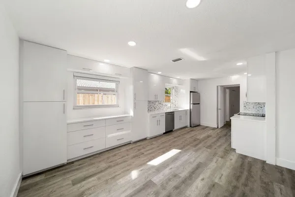 $4,200 | 518 Kingbird Circle, Delray Beach, FL 33444
