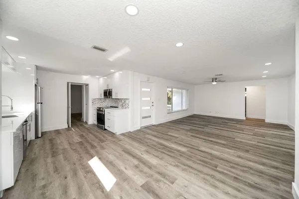 $4,200 | 518 Kingbird Circle, Delray Beach, FL 33444