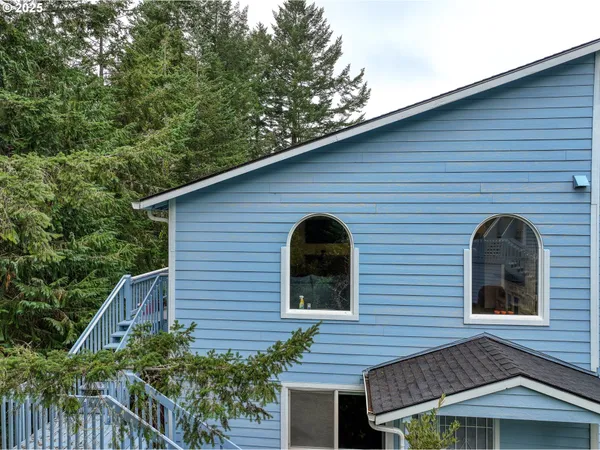 $280,000 | 1455 Seacrest Lane, Unit 3, Brookings, OR 97415