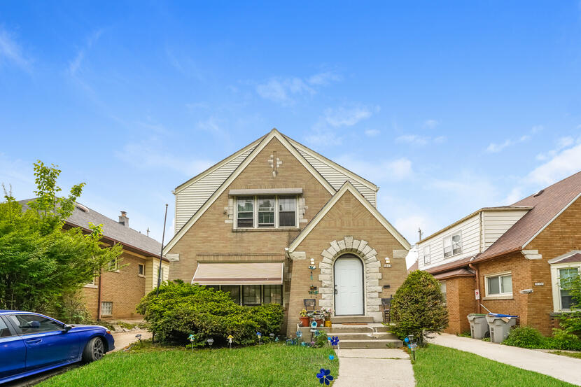 3013 North 60th Street, Unit 3015 Milwaukee, WI 53210 - Photo 2 of 17 Exterior Front