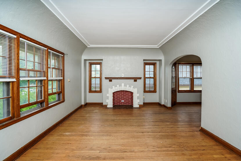 3013 North 60th Street, Unit 3015 Milwaukee, WI 53210 - Photo 3 of 17 Living Room