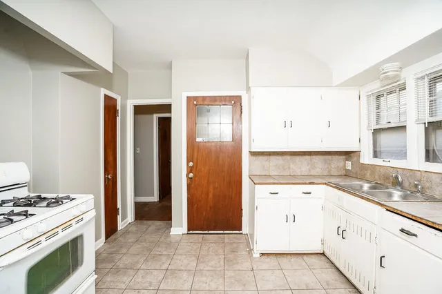 $210,000 | 3013 North 60th Street, Unit 3015, Milwaukee, WI 53210