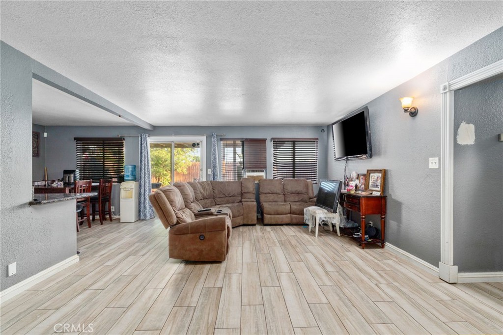 645 East King Street Rialto, CA 92376 - Photo 14 of 30