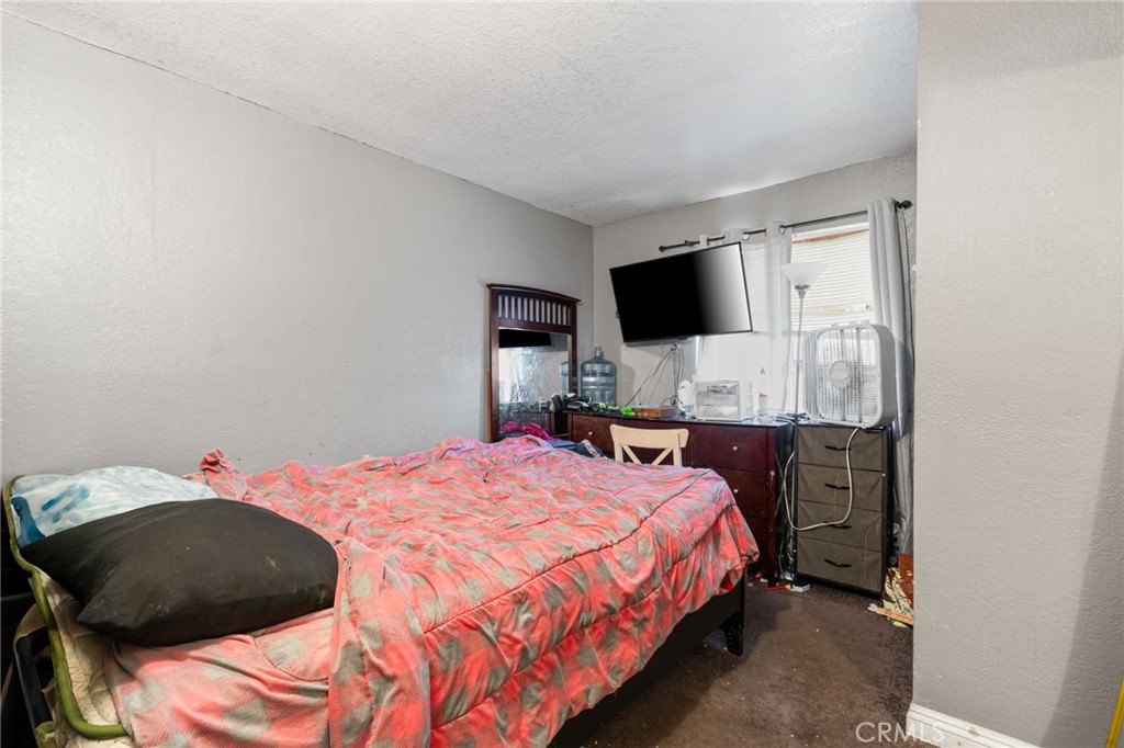 645 East King Street Rialto, CA 92376 - Photo 23 of 30