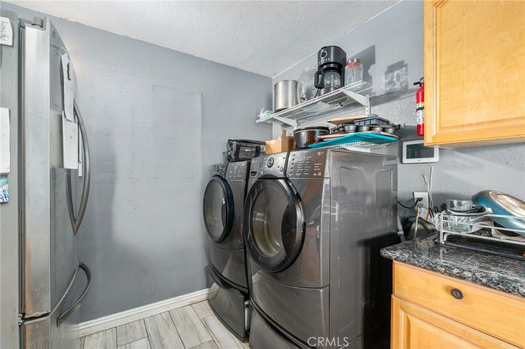 645 East King Street Rialto, CA 92376 - Photo 8 of 30