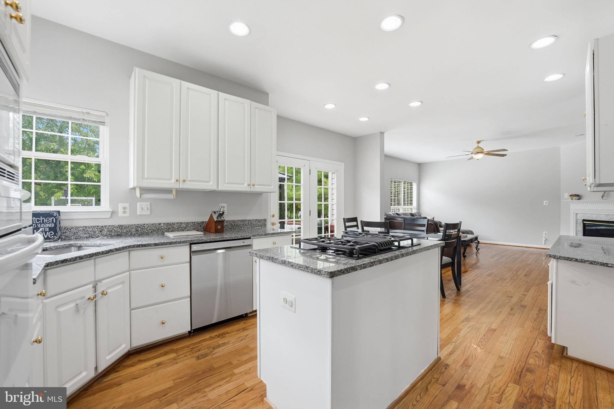 6355 Willowfield Way Springfield, VA 22150 - Photo 14 of 60