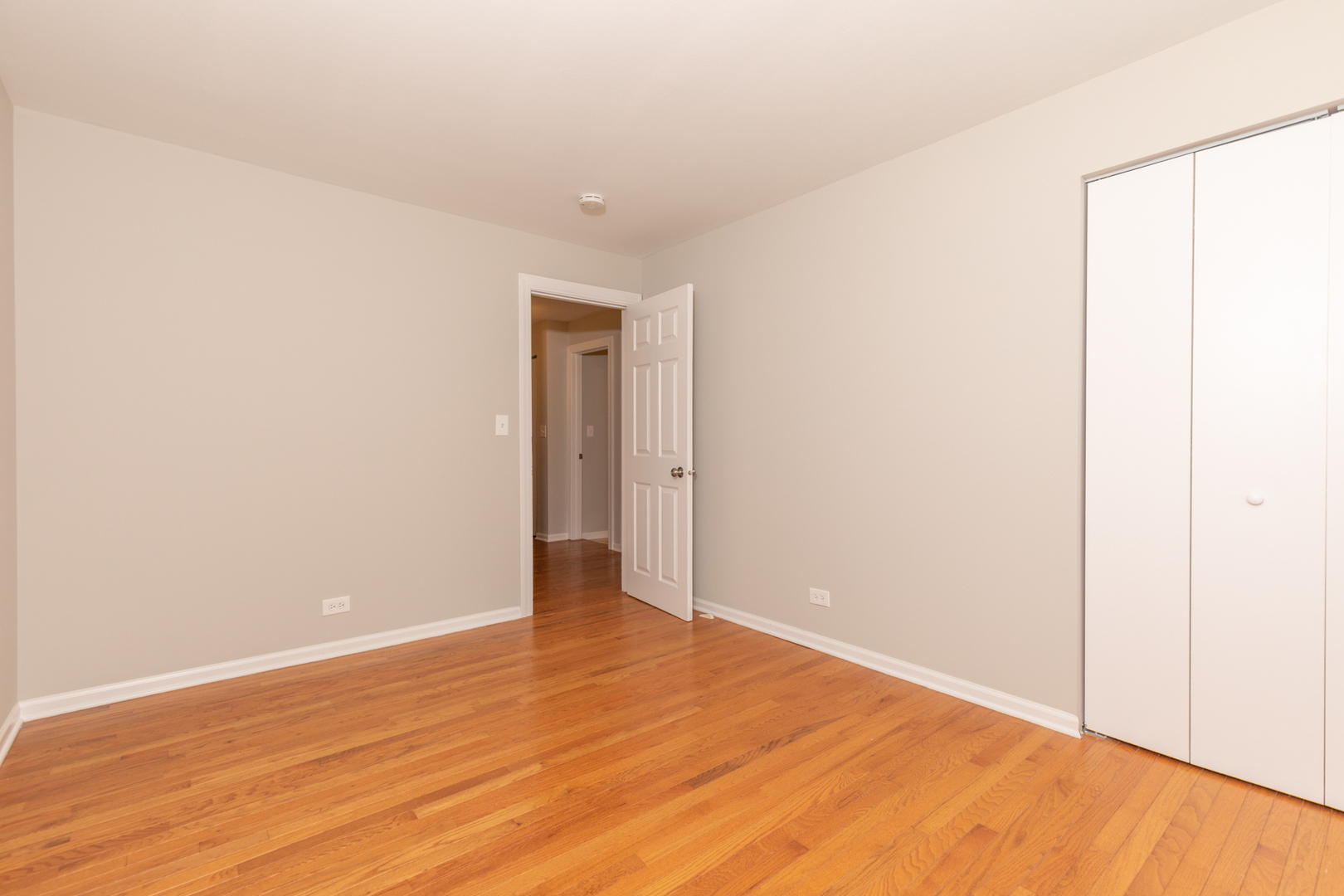 850 South Lorraine Road, Unit 1J Wheaton, IL 60189 - Photo 13 of 22 a view of an empty room
