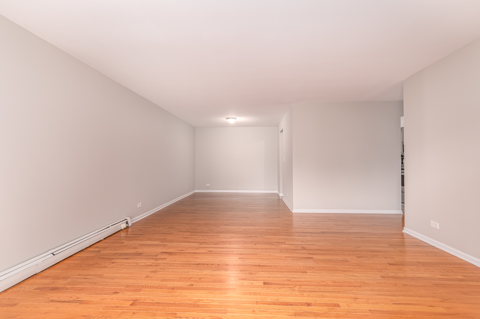 850 South Lorraine Road, Unit 1J Wheaton, IL 60189 - Photo 6 of 22 a view of an empty room