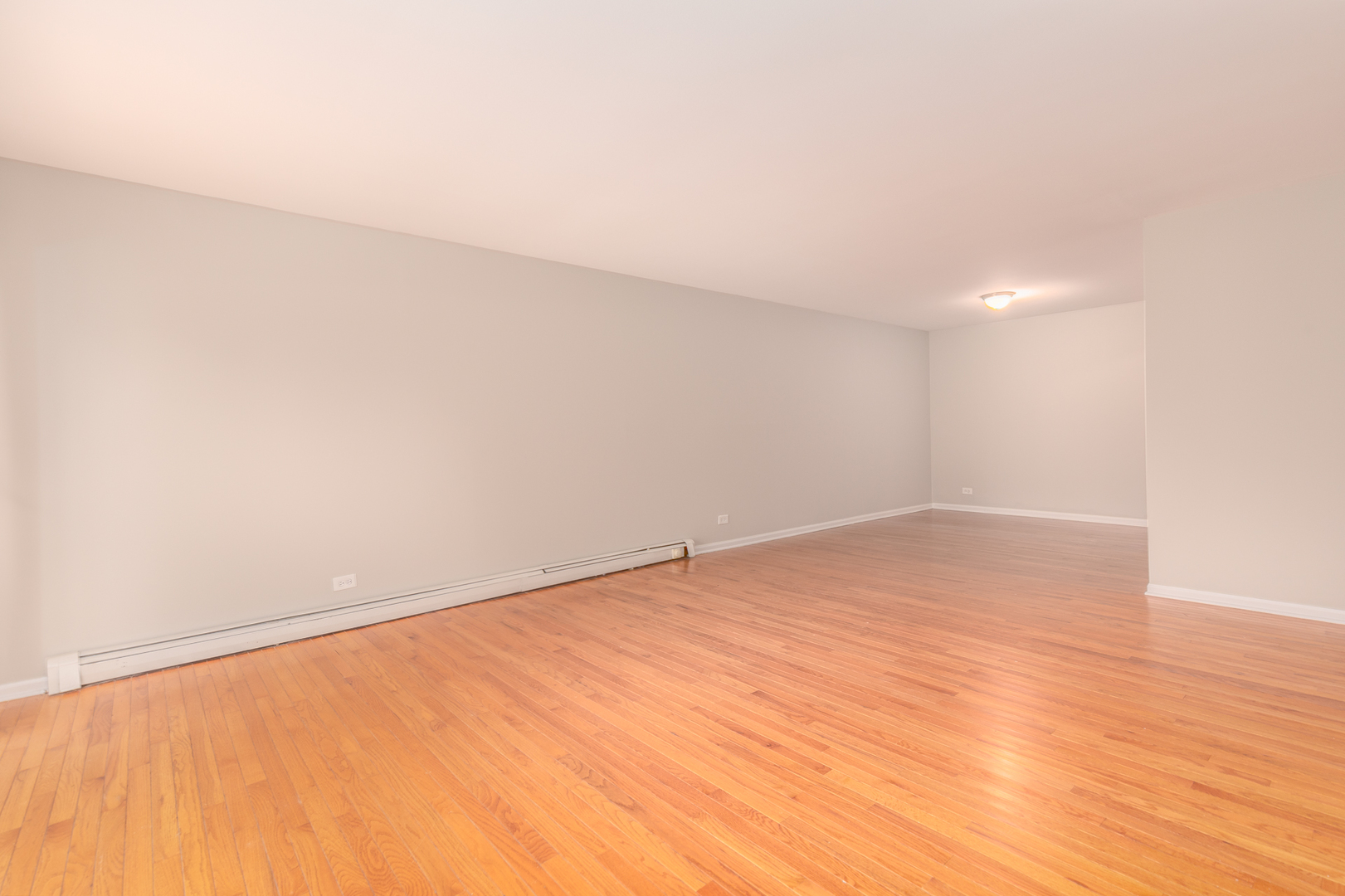850 South Lorraine Road, Unit 1J Wheaton, IL 60189 - Photo 7 of 22 a view of an empty room