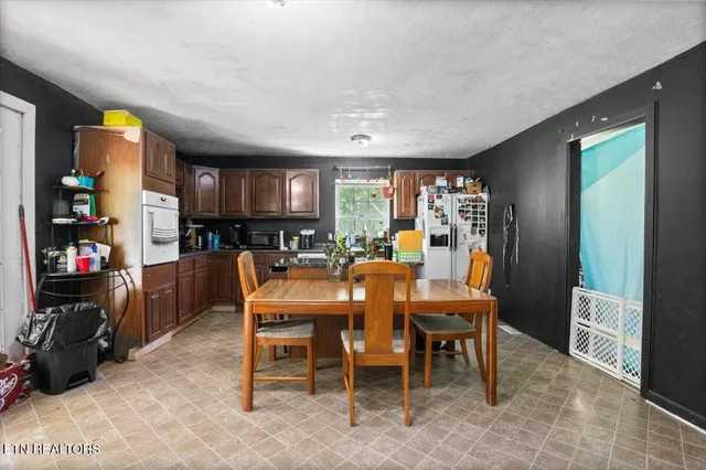 $330,000 | 330 Dilbeck Lane, Caryville, TN 37714