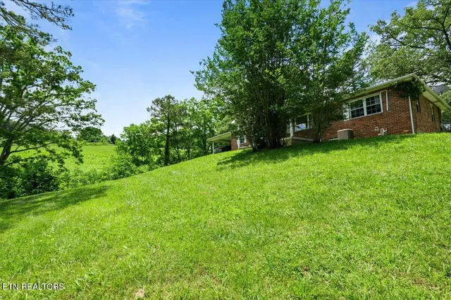 $330,000 | 330 Dilbeck Lane, Caryville, TN 37714