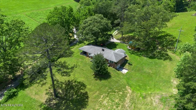 $330,000 | 330 Dilbeck Lane, Caryville, TN 37714