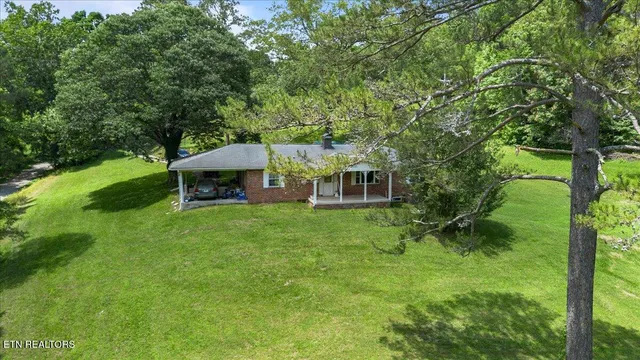 $330,000 | 330 Dilbeck Lane, Caryville, TN 37714