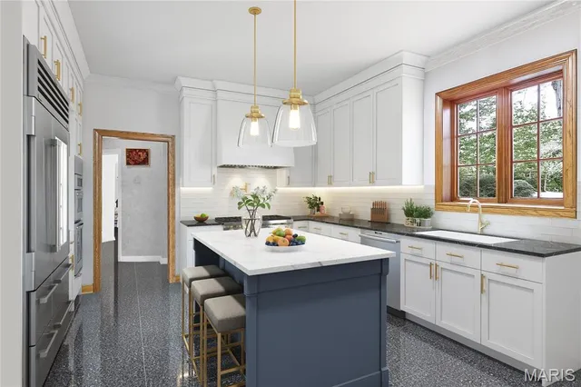 $3,200,000 | 8 Carrswold Drive, Clayton, MO 63105