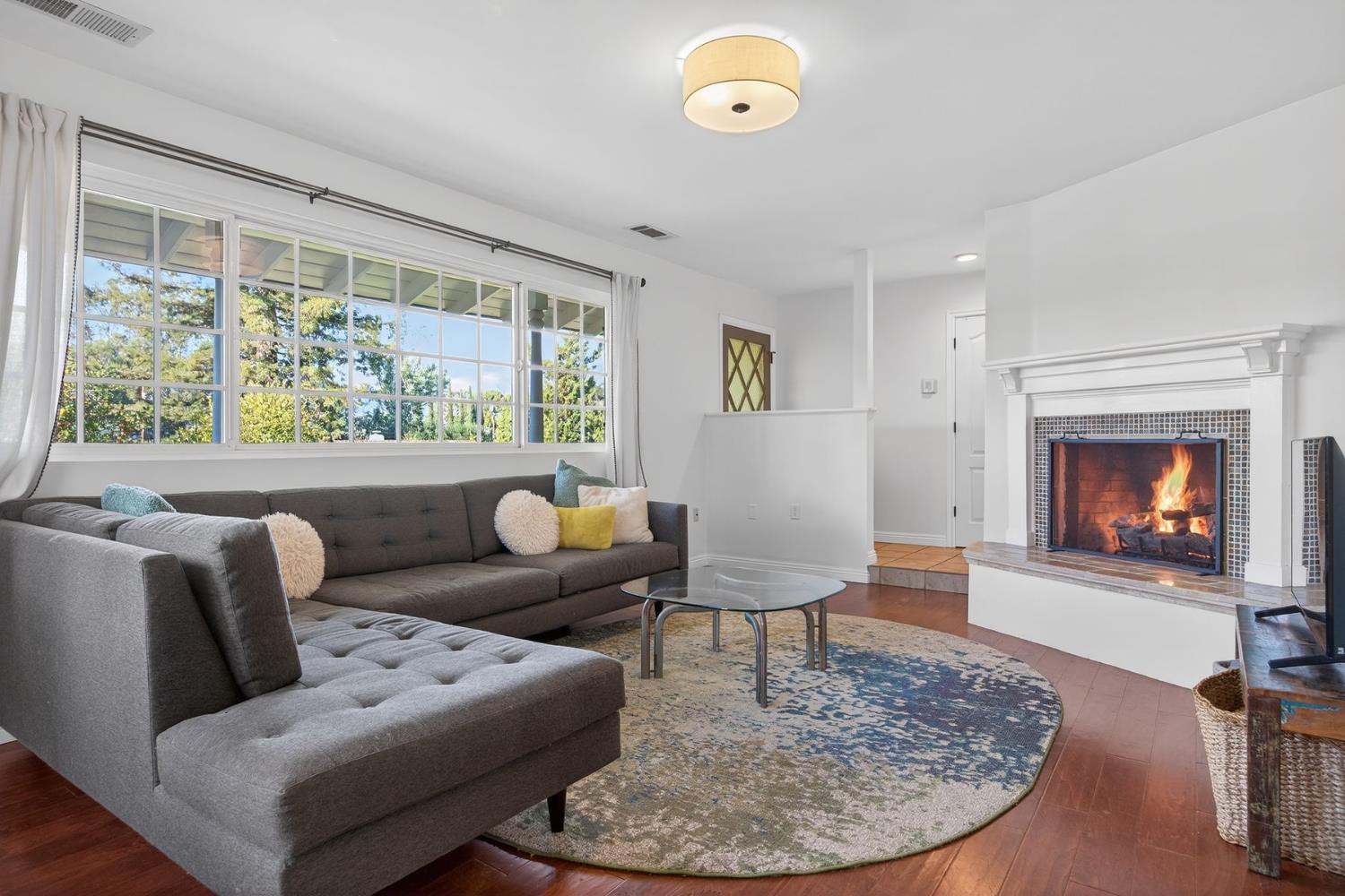 1918 Country Place Ojai, CA 93023 - Photo 2 of 36