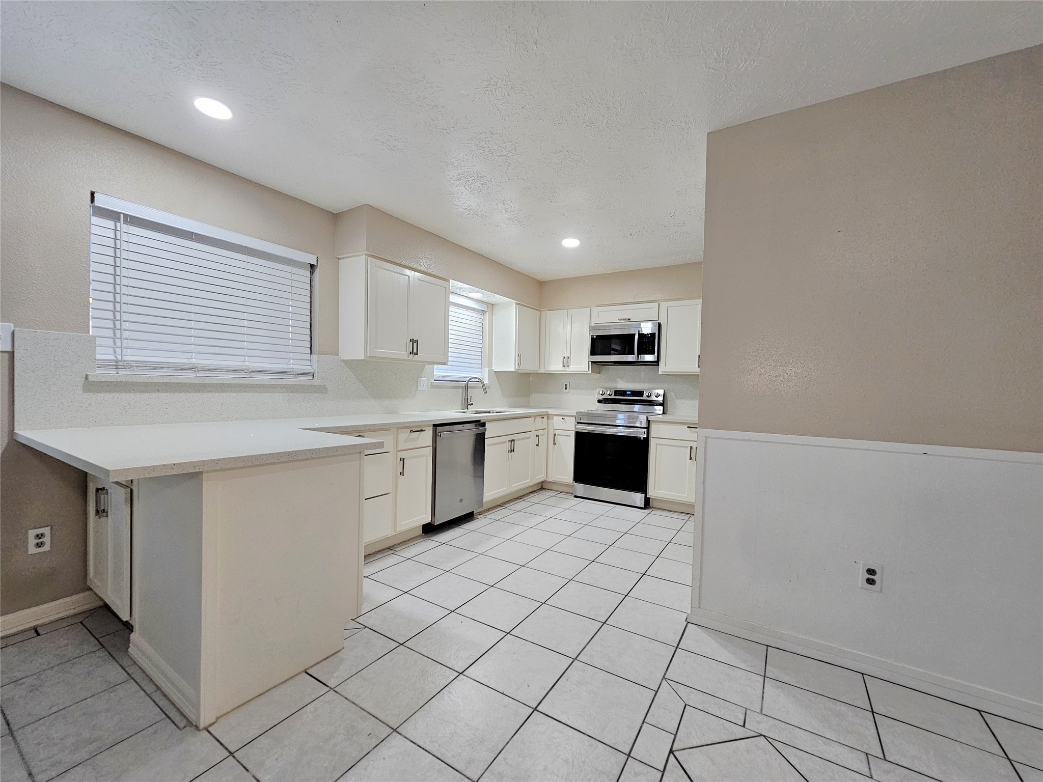 1310 Goswell Lane Channelview, TX 77530 - Photo 3 of 21