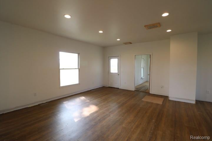 6577 East Deckerville Road Deford, MI 48729 - Photo 10 of 23 Gallery Image 10