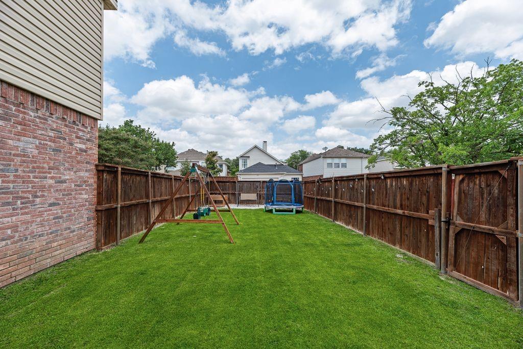 819 Canal Street Irving, TX 75063 - Photo 25 of 32