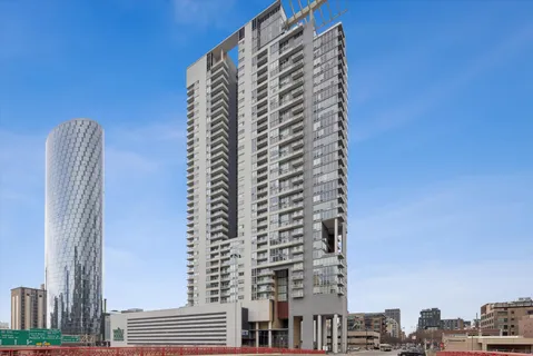 $499,900 | 737 West Washington Boulevard, Unit 710, Chicago, IL 60661