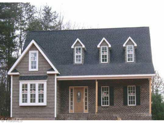 7 Darwick Road Winston-Salem, NC 27127 - Photo 1 of 3 Exterior Front.