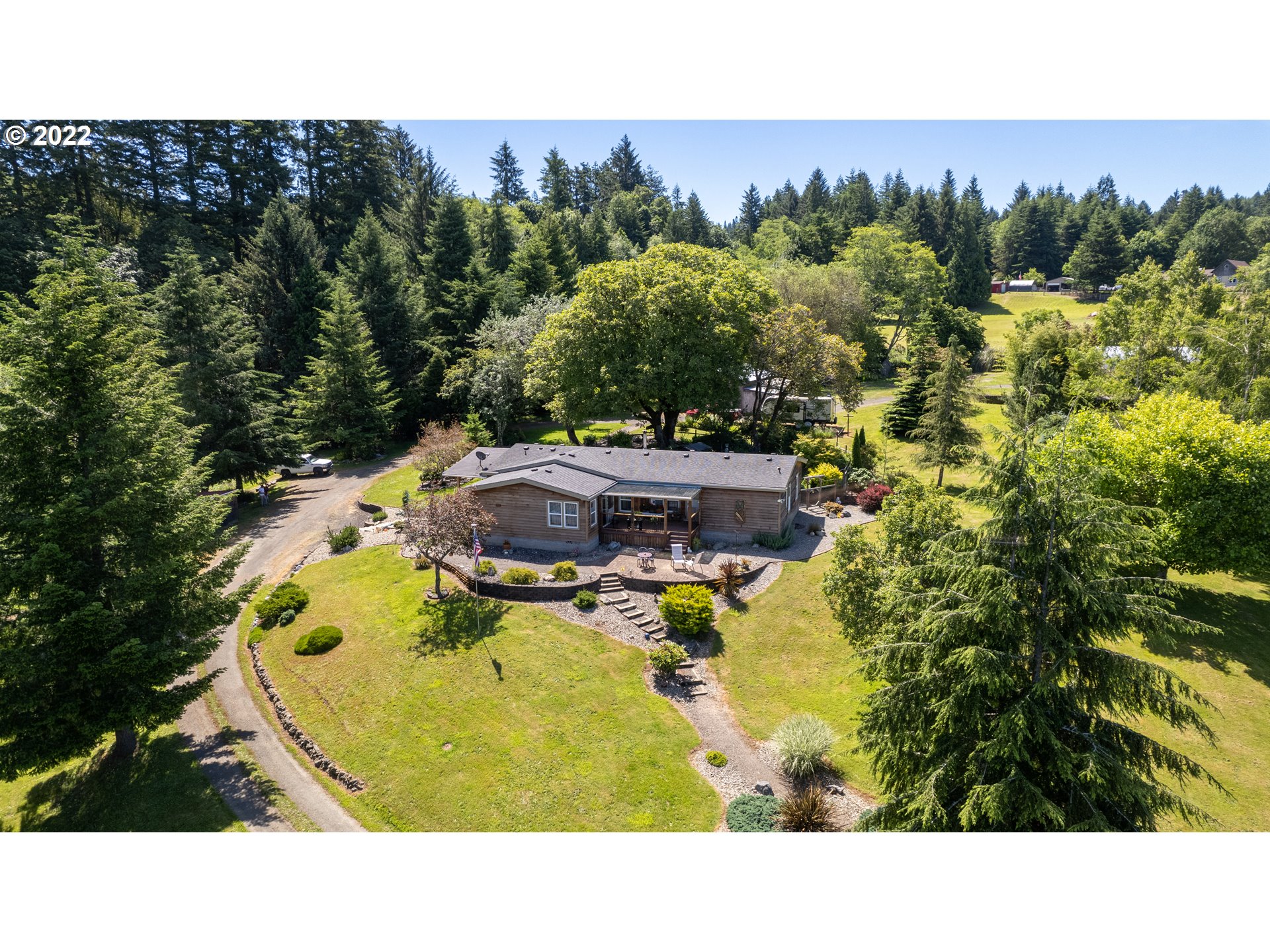 56683 Riverton Road Coquille, OR 97423 - Photo 4 of 32 Gallery Image 4