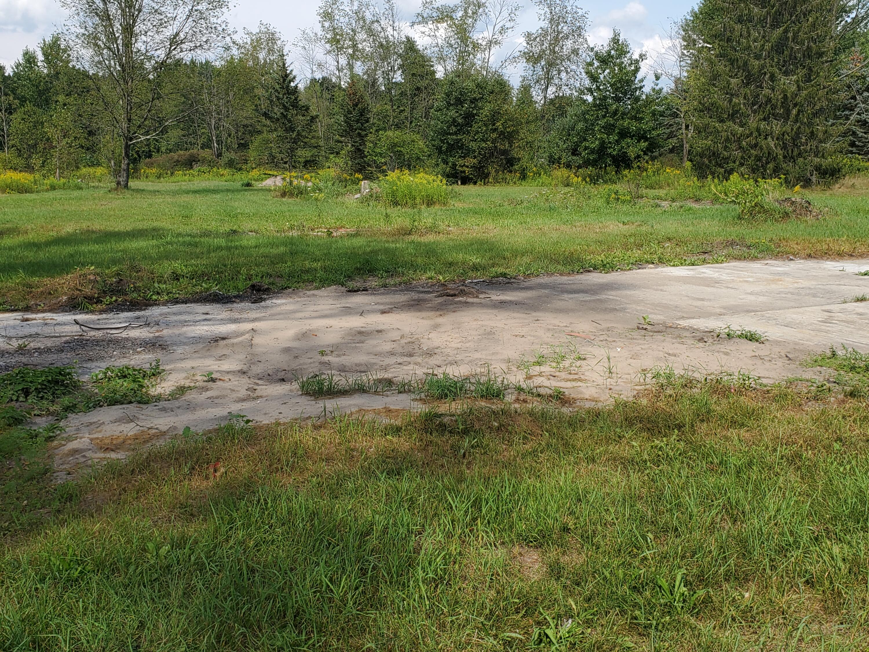 11638 East White Road Ravenna, MI 49451 - Photo 6 of 8 20210827_153055(1)