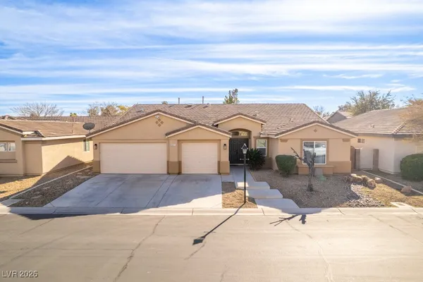 $3,800 | 8217 Cabin Springs Avenue, Las Vegas, NV 89131
