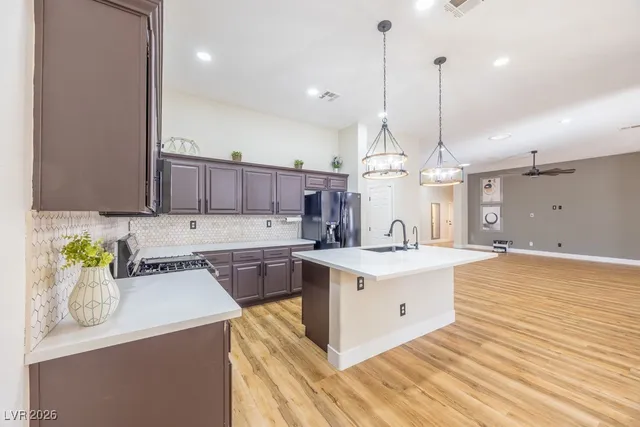 $3,800 | 8217 Cabin Springs Avenue, Las Vegas, NV 89131