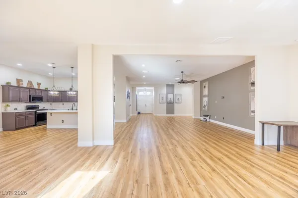 $3,800 | 8217 Cabin Springs Avenue, Las Vegas, NV 89131