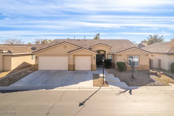 $3,800 | 8217 Cabin Springs Avenue, Las Vegas, NV 89131