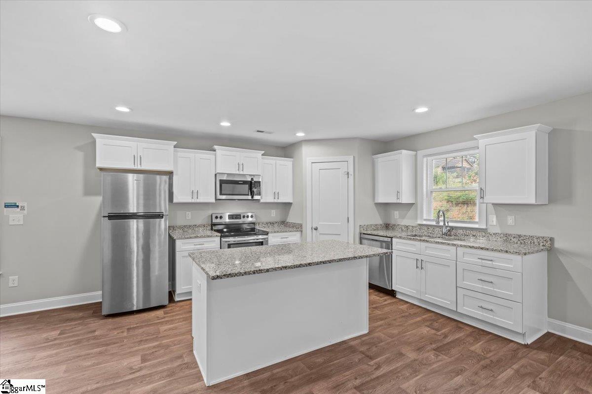 101 Mountain View Avenue Greer, SC 29650 - Photo 10 of 31 Gallery Image 10