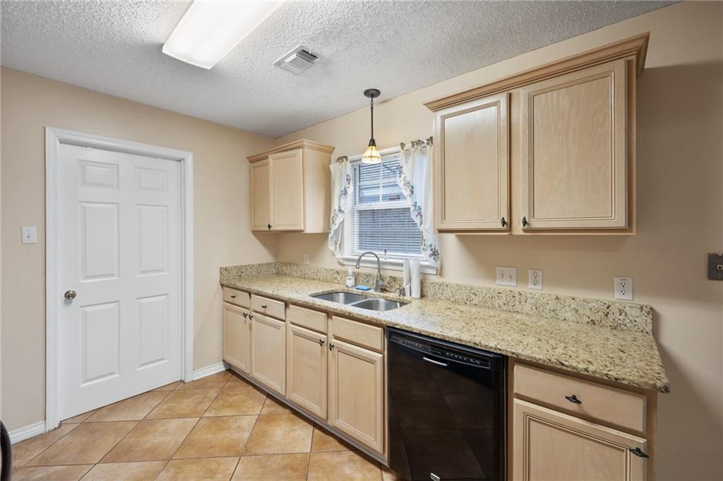 374 East Suncrest Loop Slidell, LA 70458 - Photo 8 of 21 Gallery Image 8