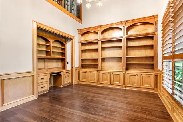 a view of an empty walk in closet