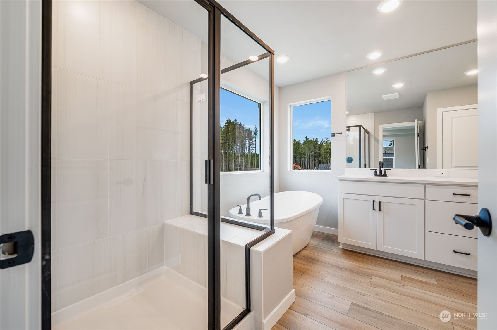 5536 Kinross Rd Port Orchard Southwest, Unit 118 Port Orchard, WA 98367 - Photo 23 of 26 Gallery Image 23