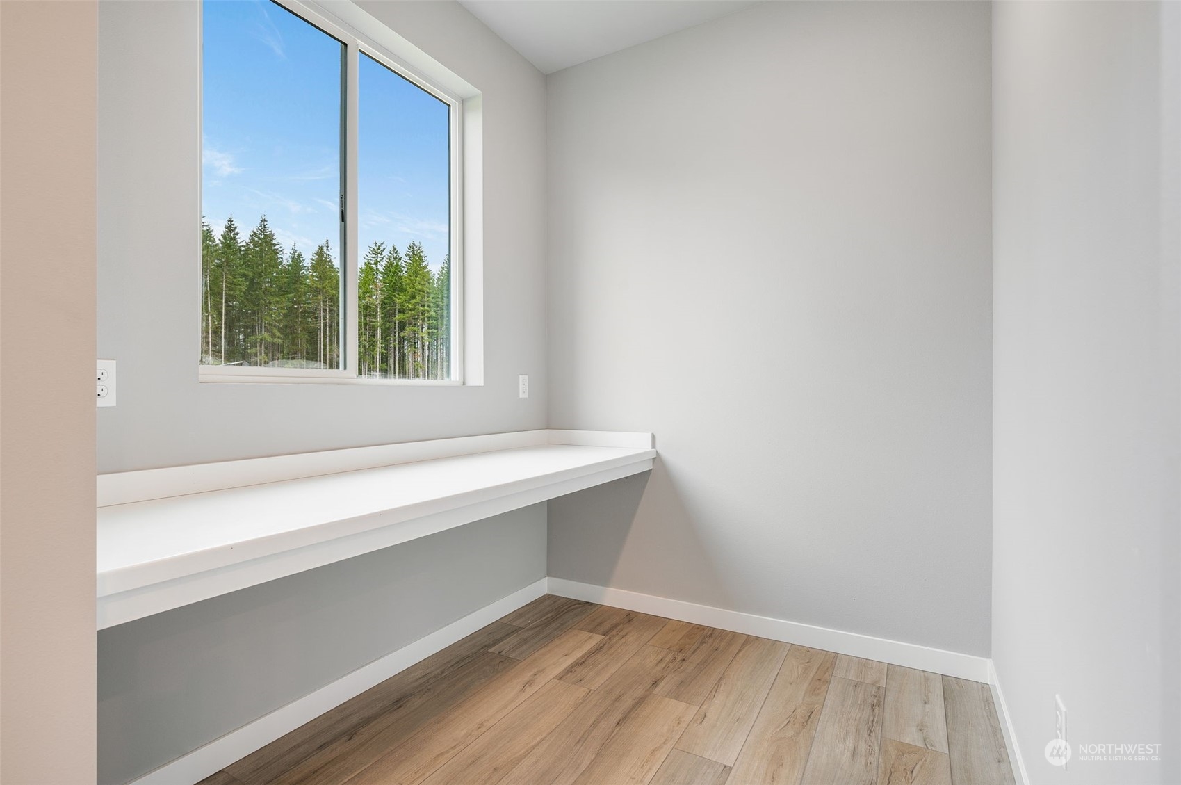 5536 Kinross Rd Port Orchard Southwest, Unit 118 Port Orchard, WA 98367 - Photo 7 of 26 Gallery Image 7