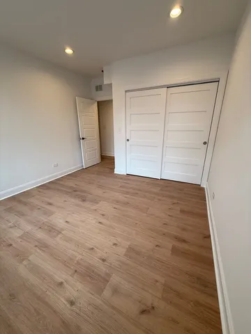 $1,500 | 7841 South Essex Avenue, Unit 1S, Chicago, IL 60649