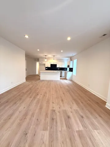 $1,500 | 7841 South Essex Avenue, Unit 1S, Chicago, IL 60649