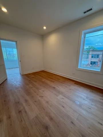 $1,500 | 7841 South Essex Avenue, Unit 1S, Chicago, IL 60649