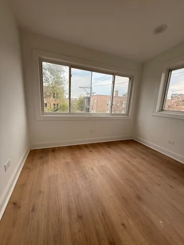 $1,500 | 7841 South Essex Avenue, Unit 1S, Chicago, IL 60649